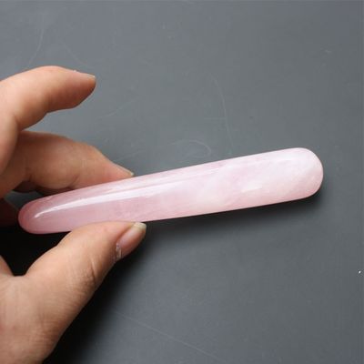 গুণ  Acupuncture Pink Crystal Massage Stick Quartz Beauty Body Relaxation কারখানা